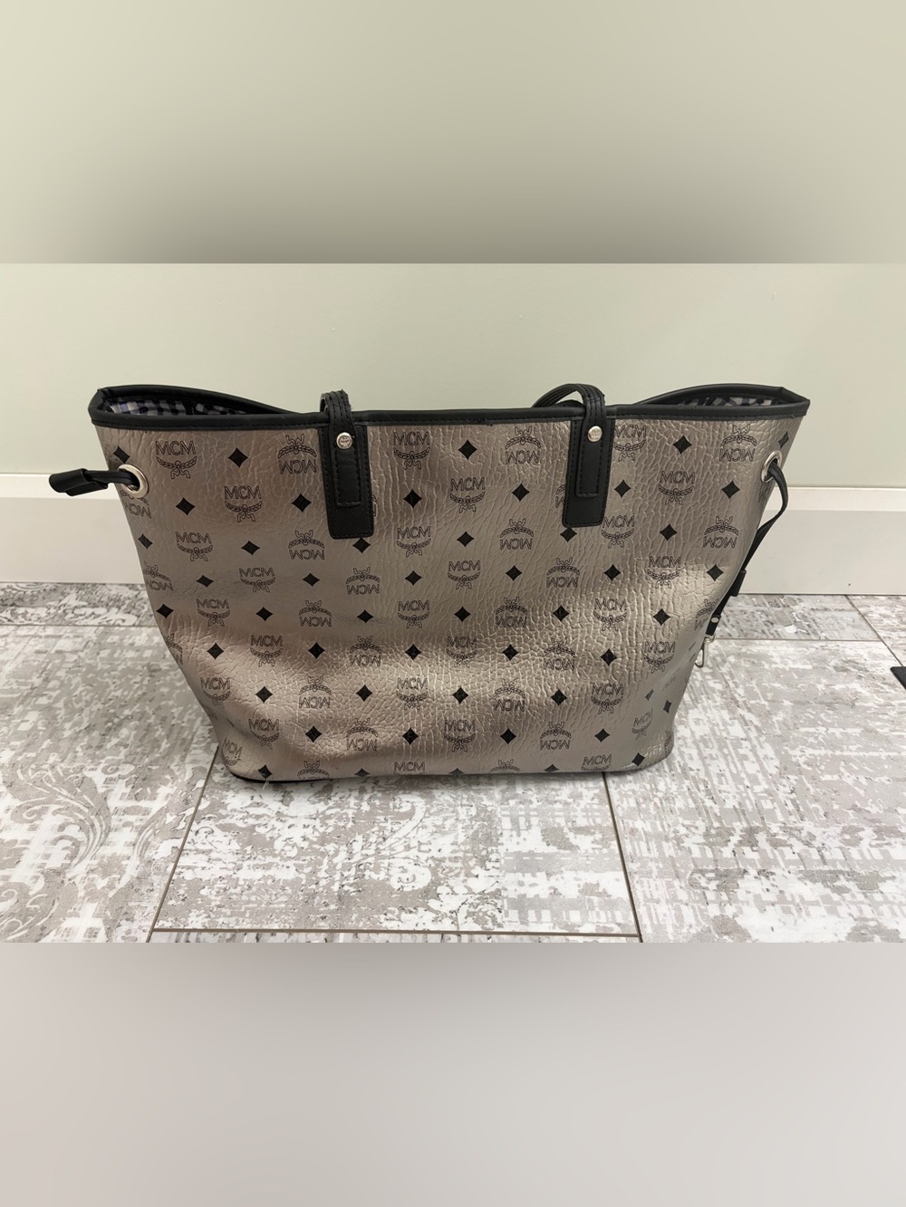 MCM Reversable Silver Monogram Tote with Black Trim - Picture 2 of 11